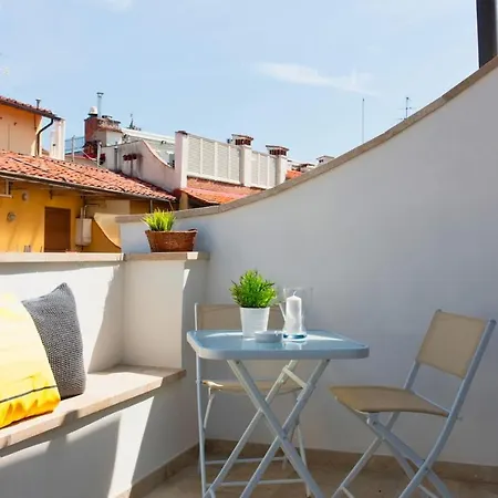 Ponte Vecchio Apartment