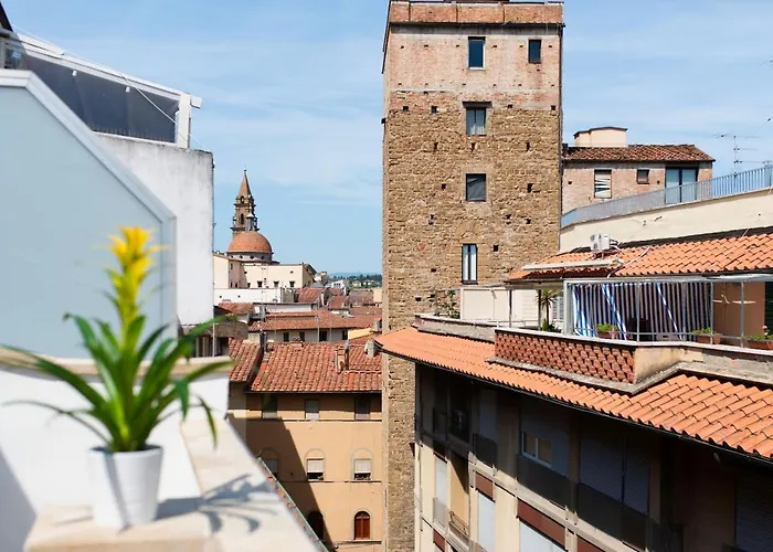 Ponte Vecchio Apartment *